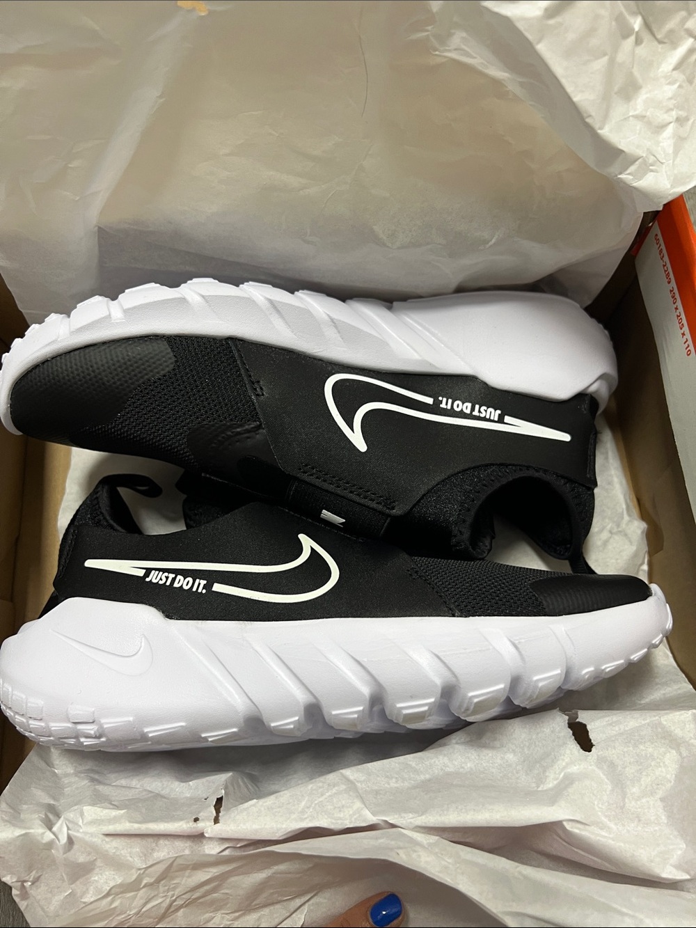 Nike Flex Runner 2 ( GS) - size 5Y like new! - Picture 4 of 15